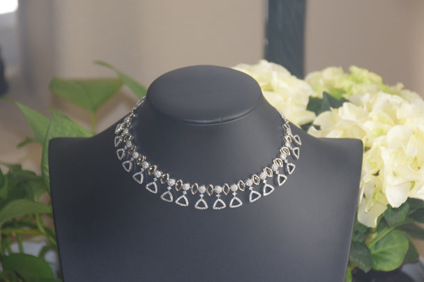 Beautiful Leaf AD Necklace Set