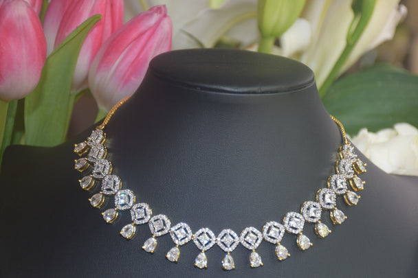Beautiful Geometrical Drop AD Necklace Set