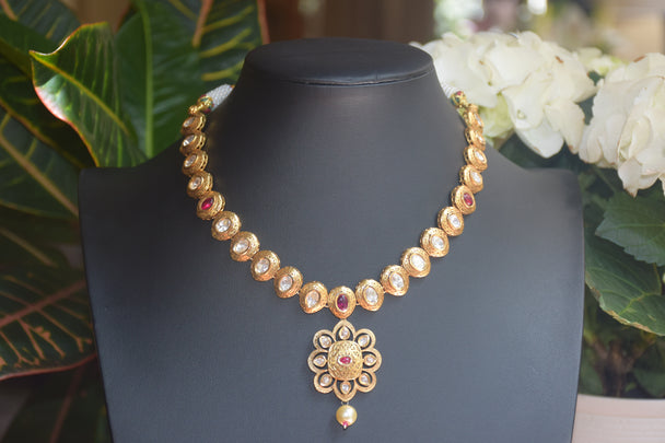 Gold Intricate Polki Necklace Set