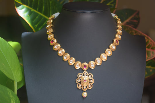 Gold Intricate Polki Necklace Set