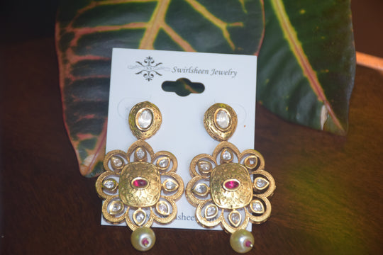 Gold Intricate Polki Necklace Set