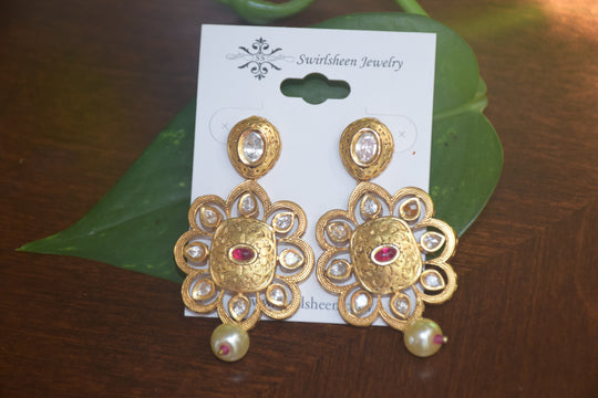Gold Intricate Polki Necklace Set