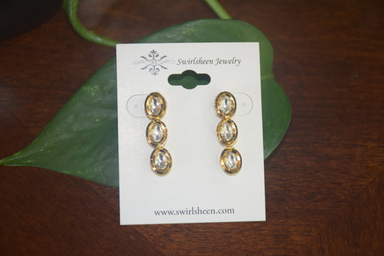 Exquisite Dual-Sided White Kundan & Minakari Necklace Set