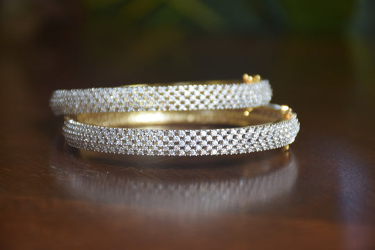 Exquisite Openable Diamond Bangle Set
