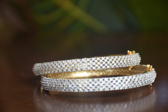 Exquisite Openable Diamond Bangle Set