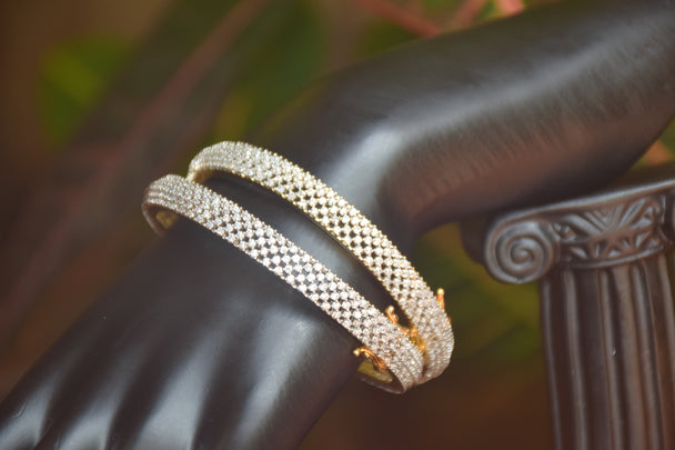Exquisite Openable Diamond Bangle Set