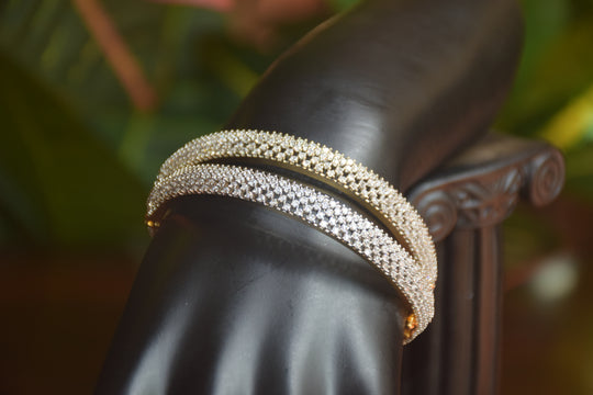 Exquisite Openable Diamond Bangle Set